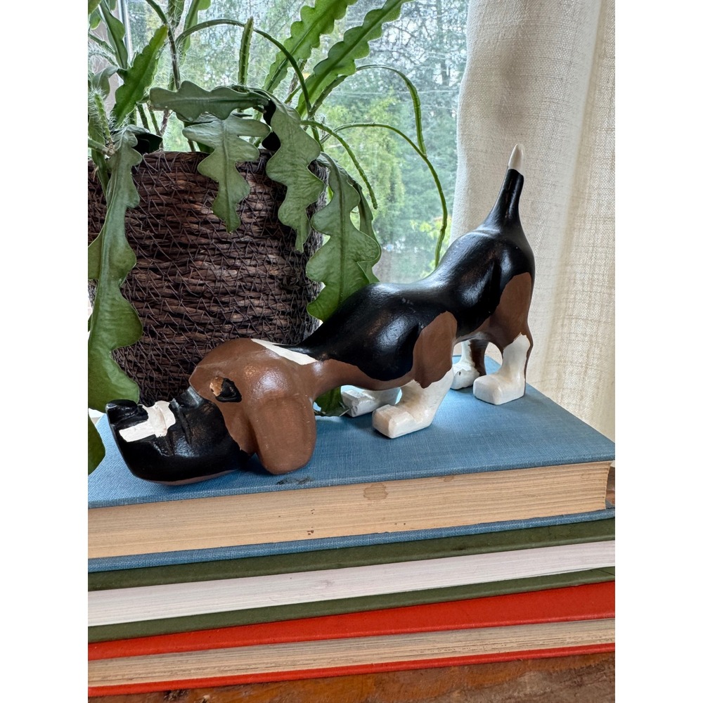 Vintage Hand Carved Wood Basset Hound Beagle Dog Figurine Folk Art Tri-Color 9" - Picture 2 of 9